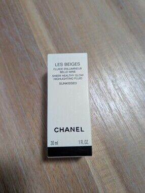 Chanel Les Beiges Sheer Healthy Glow Highlighting Fluid